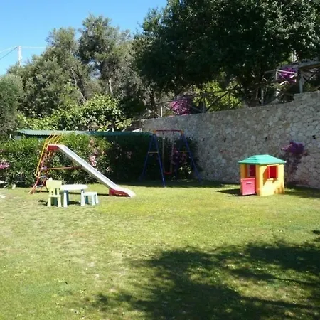 Appartamento Studio-apartment, Erdgeschoss, Meerblick Mit Grossem Garten Finale Ligure